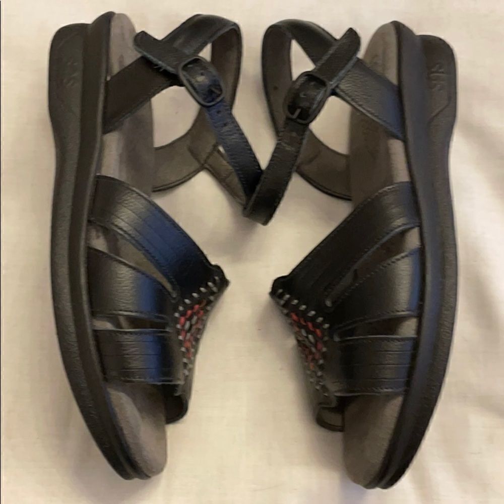 SAS BLACK TRIPAD COMFORT SANDALS. NEW - Picture 2 of 9